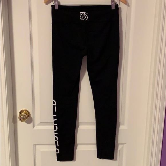 Black leggings! - Picture 2 of 3